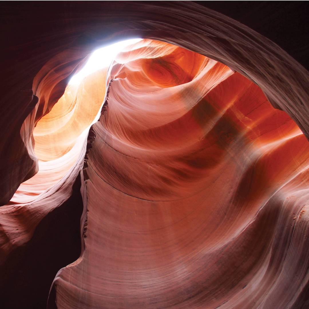 Vibrant colours hiking through Antelope Canyon | Jake Hutchins