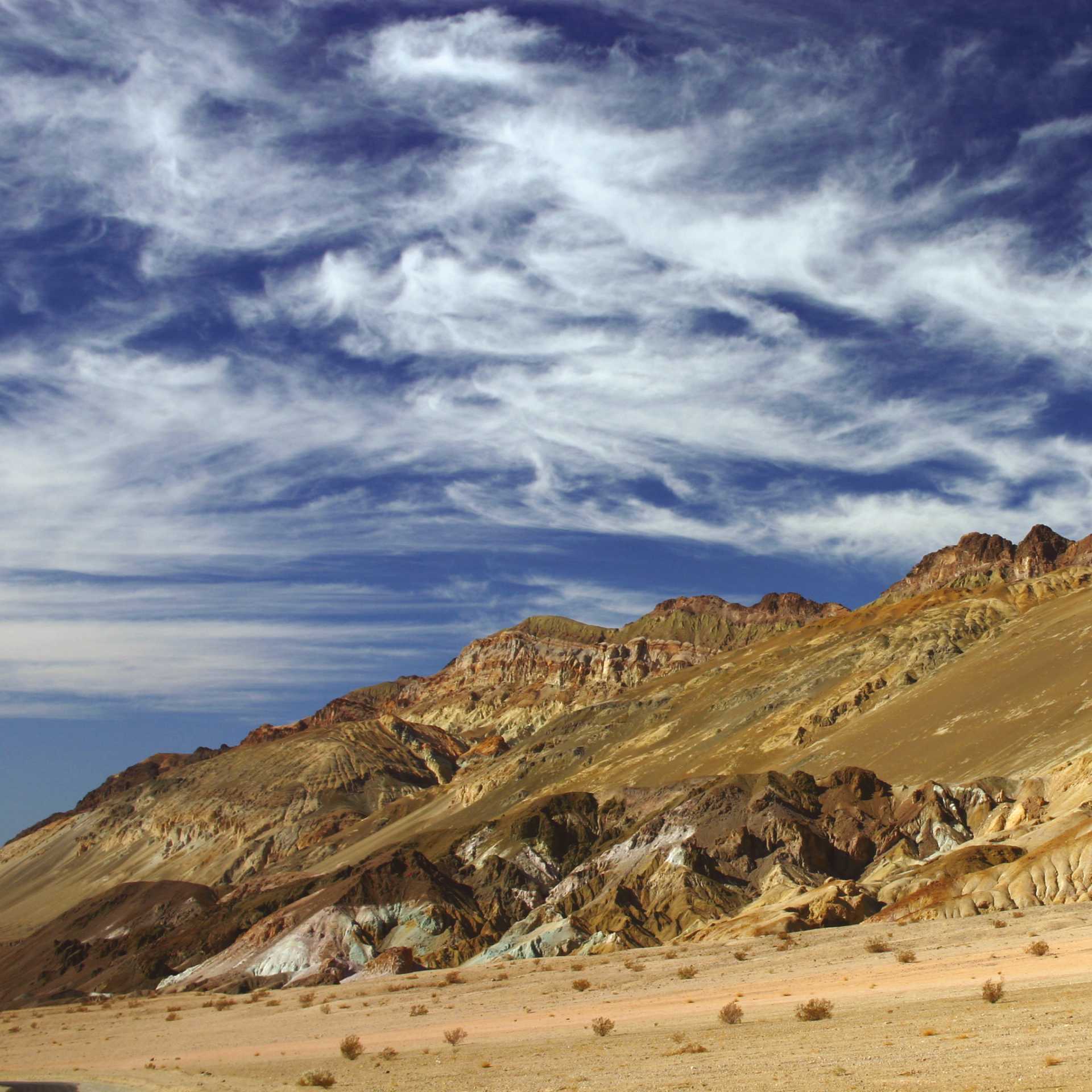 Barren landscape of California's Death Valley

 | Lynne Challinor