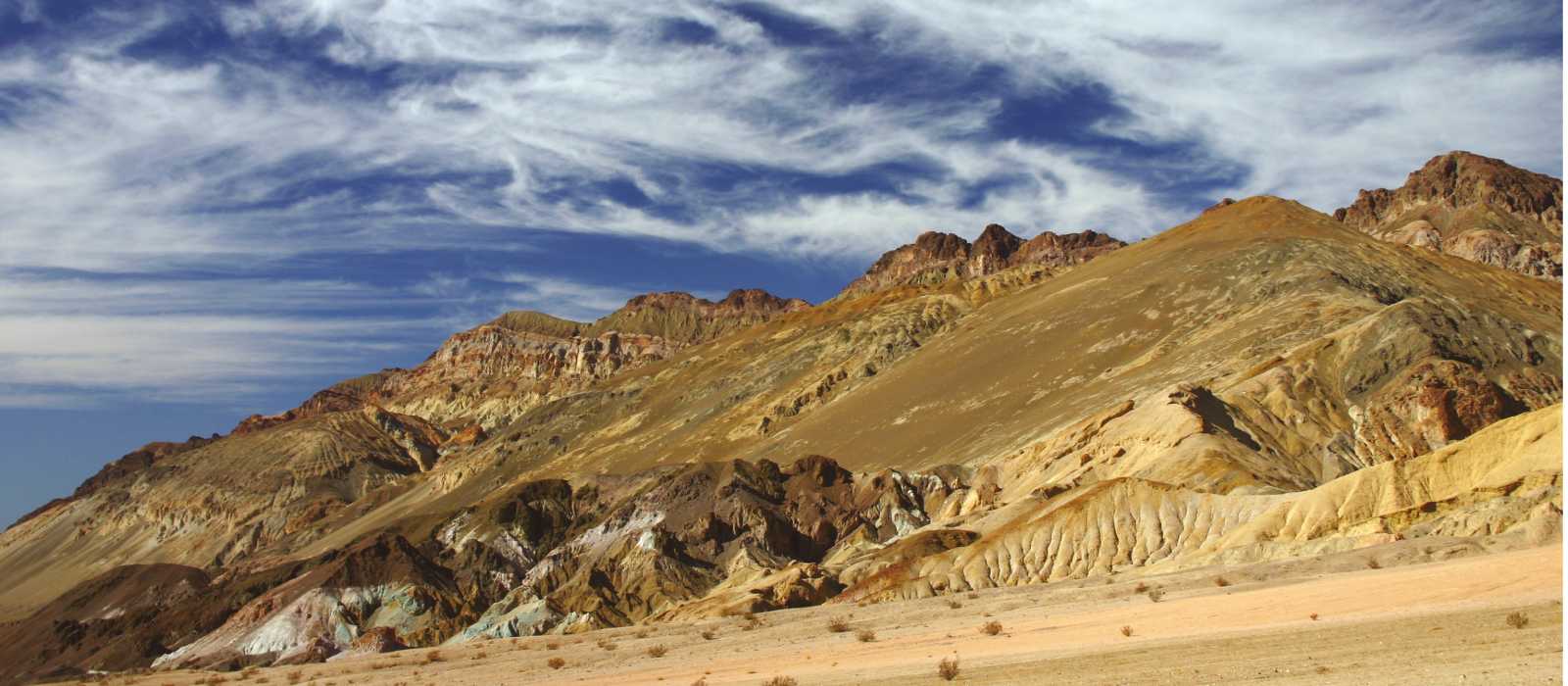 Barren landscape of California's Death Valley

 | Lynne Challinor