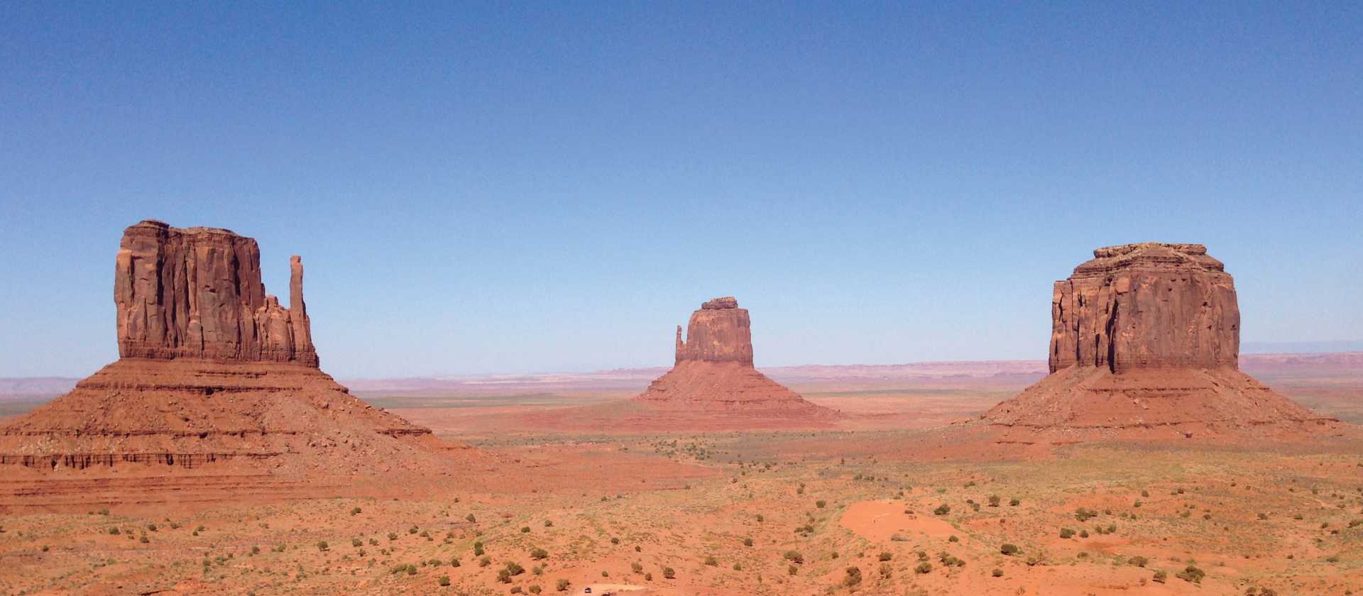 Sandstone buttes of Monument Valley at the Arizona-Utah state line | Nathaniel Wynne