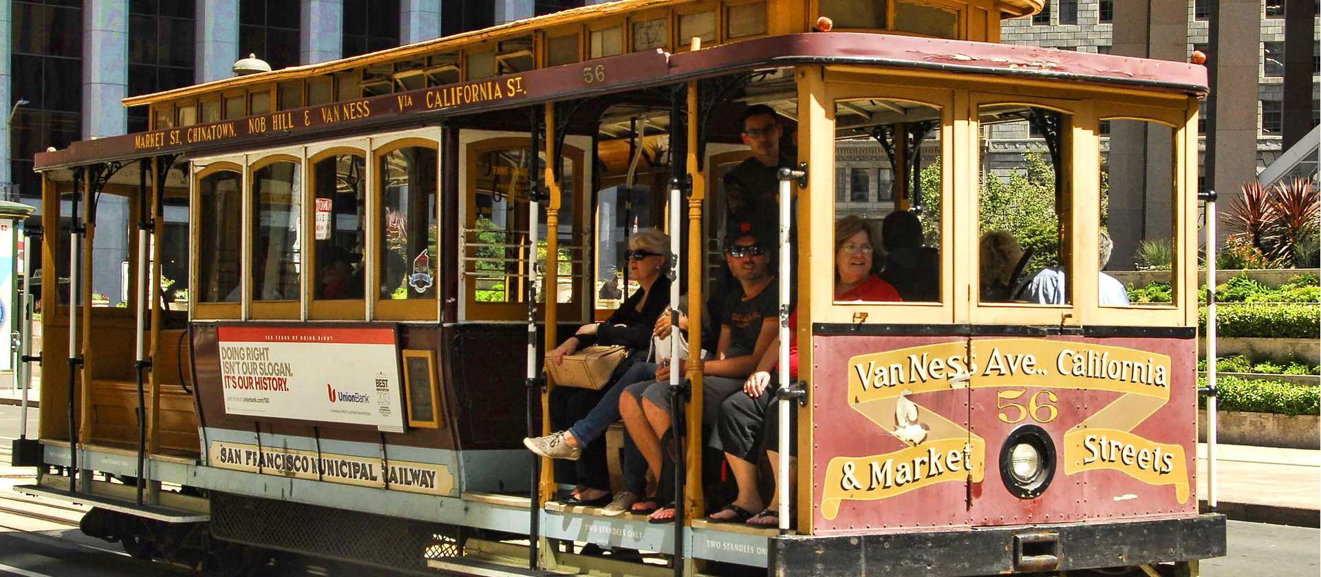 Travellers on the cable car in San Francisco | Graham H.