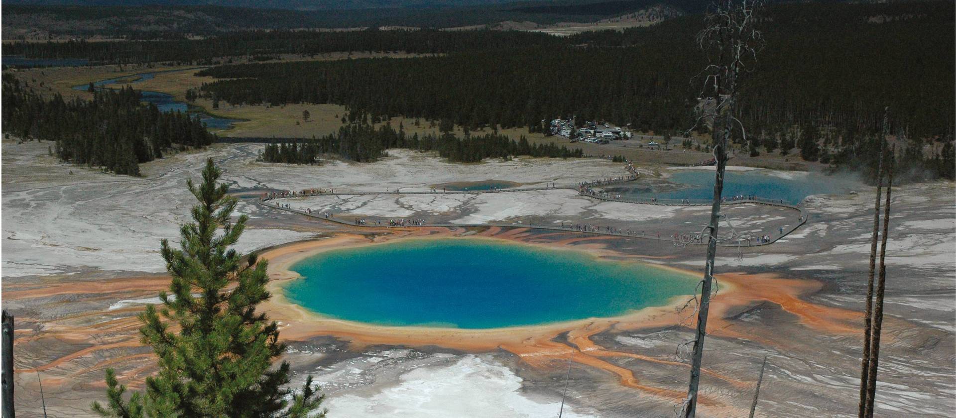 Multi-coloured geothermal pools in Yellowstone National Park | Sue Badyari