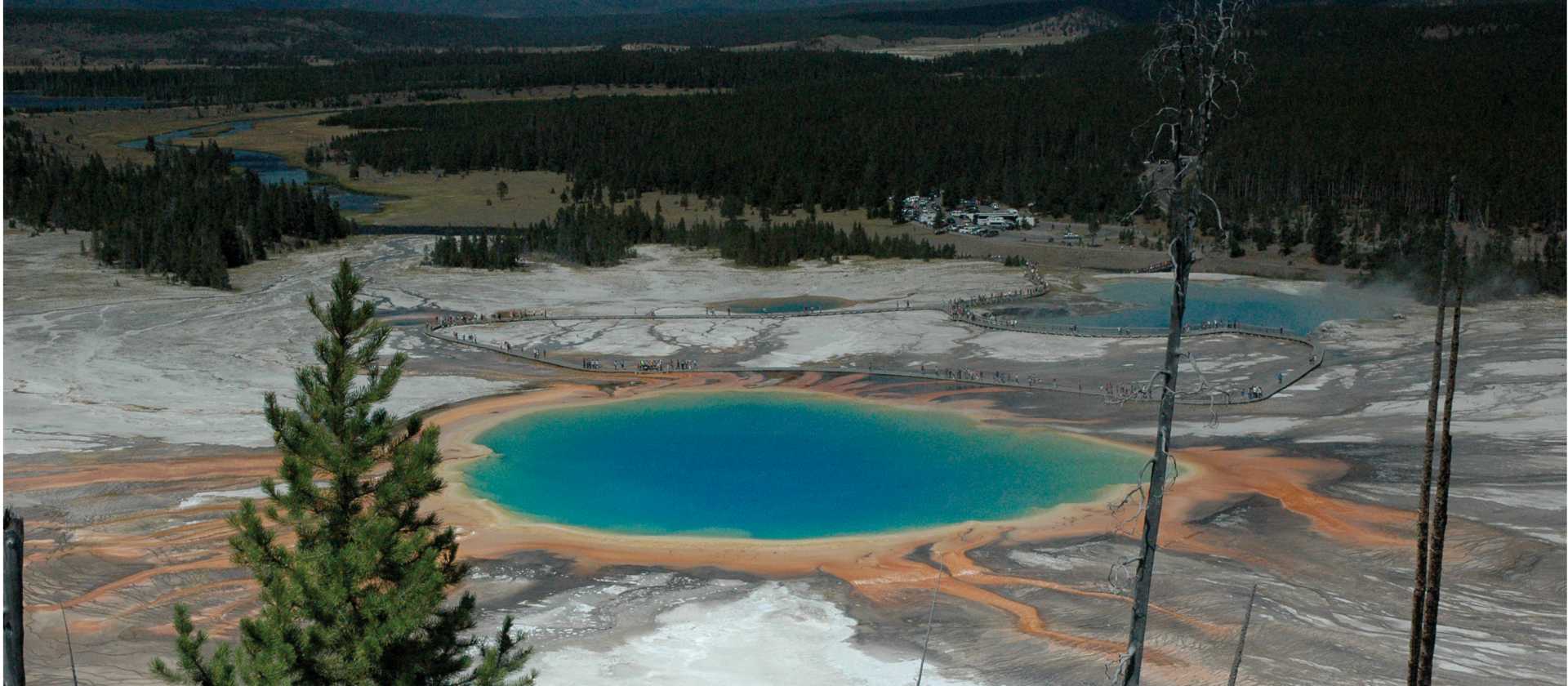 Multi-coloured geothermal pools in Yellowstone National Park | Sue Badyari